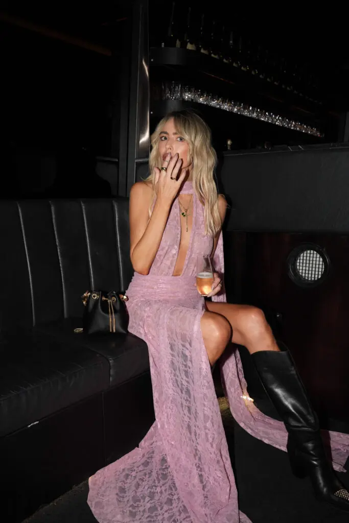 Luxcoach Glamour on the Grid with Em Gurr